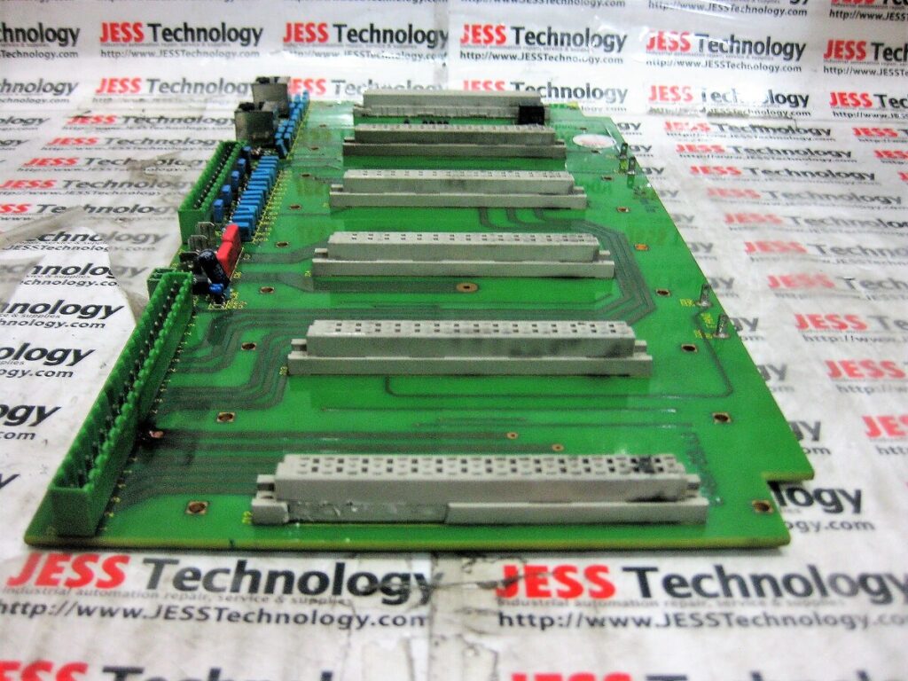 Image #4 of Repair KOMAX AG D900-8MC3003 PCB TESTED BACKPLANE in Malaysia, Singapore, Thailand, Indonesia