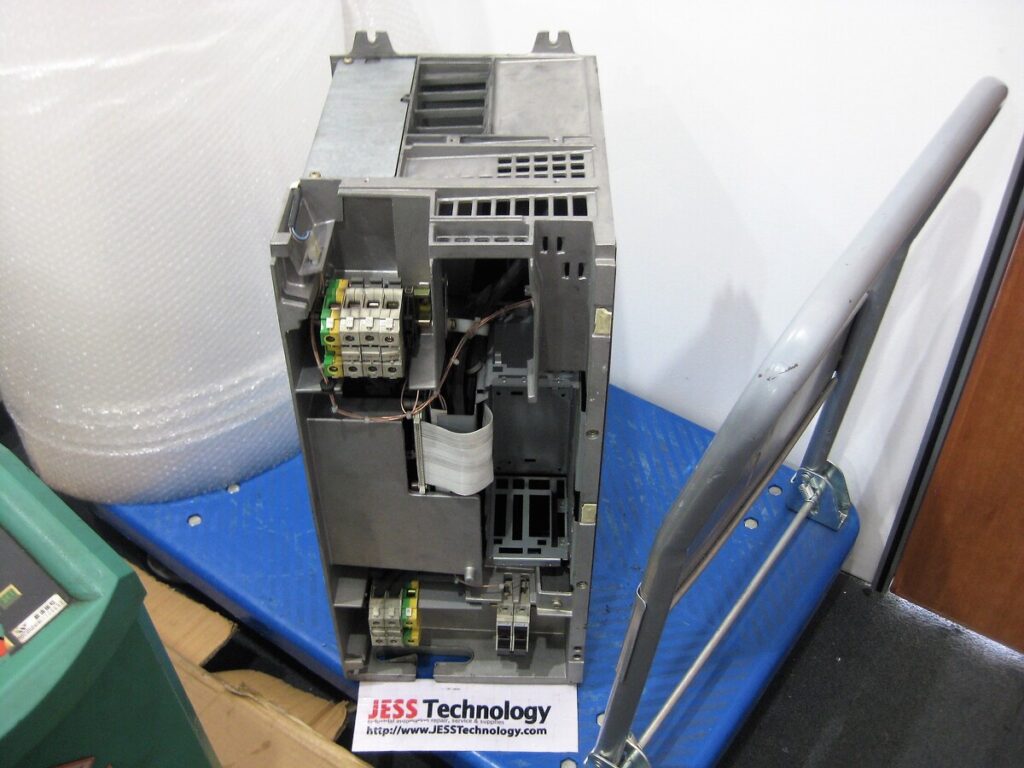 Image #1 of Repair SIEMENS 6SE7023-8TD61-Z SIEMENS WECHSELRICHTER / DC INVERTER SIMOVERT VC(44.6A) in Malaysia, Singapore, Thailand, Indonesia